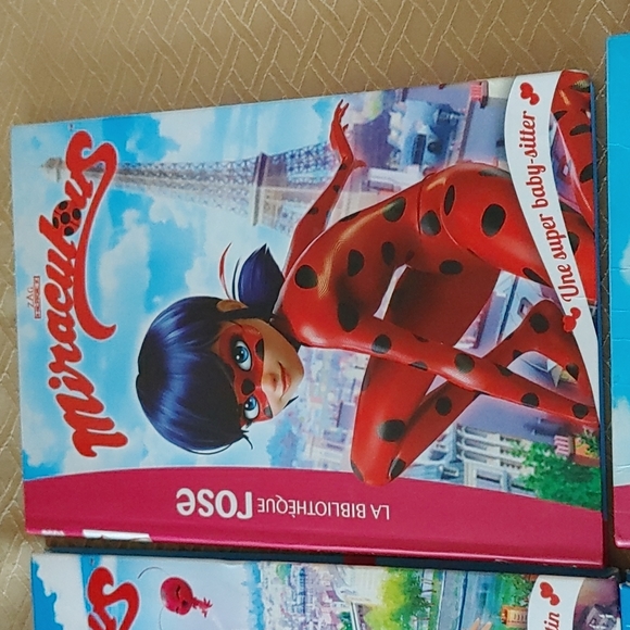 5 Livre Miraculous comme neuf - Picture 2 of 6